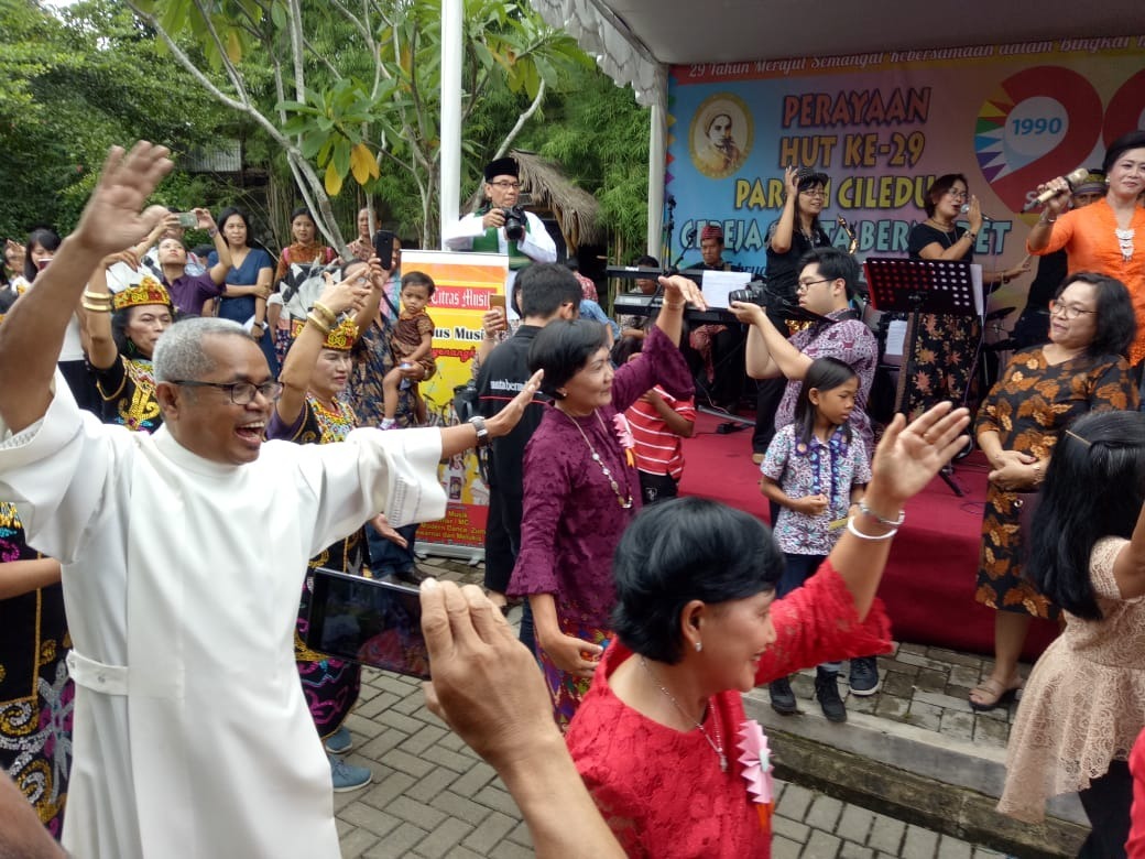 kegembiraan umat
